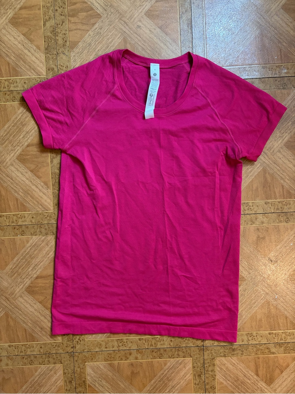 Lululemon athletica Swiftly Dark Pink Short Sleeve Full Length Shirt Sz 8